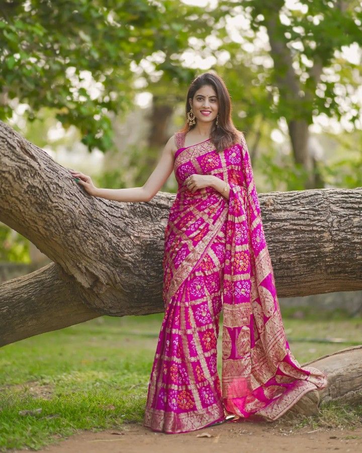 Pink Bandhani Saree