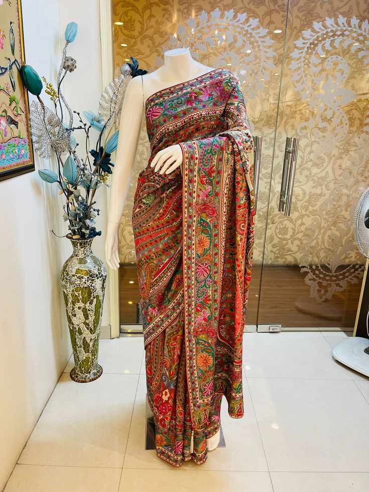 Kashmiri Hand Embroidery Saree(Unstitched)